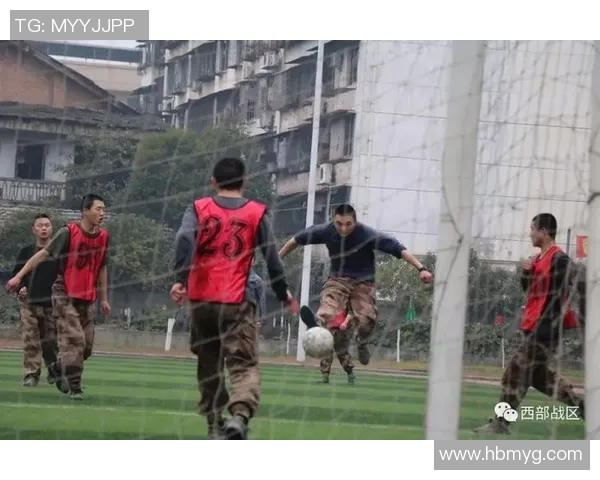 足球明星分享军事经历与训练心得探讨运动与军队的相似之处 足球明星分享军事经历与训练心得探讨运动与军队的相似之处