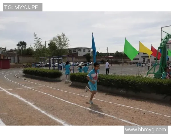 足球明星魅力四射海报插画展现运动激情与梦想追逐的完美结合